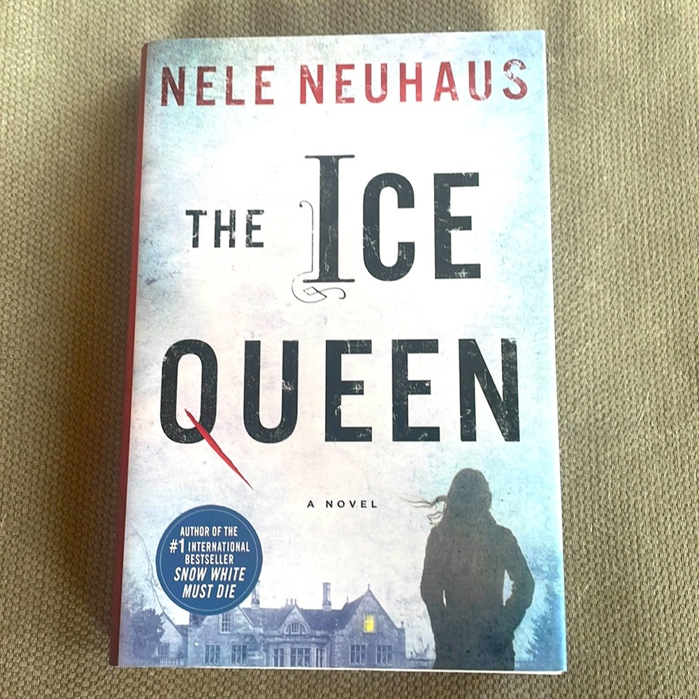 The Ice Queen - Nell Neuhaus, hardcover novel great condition